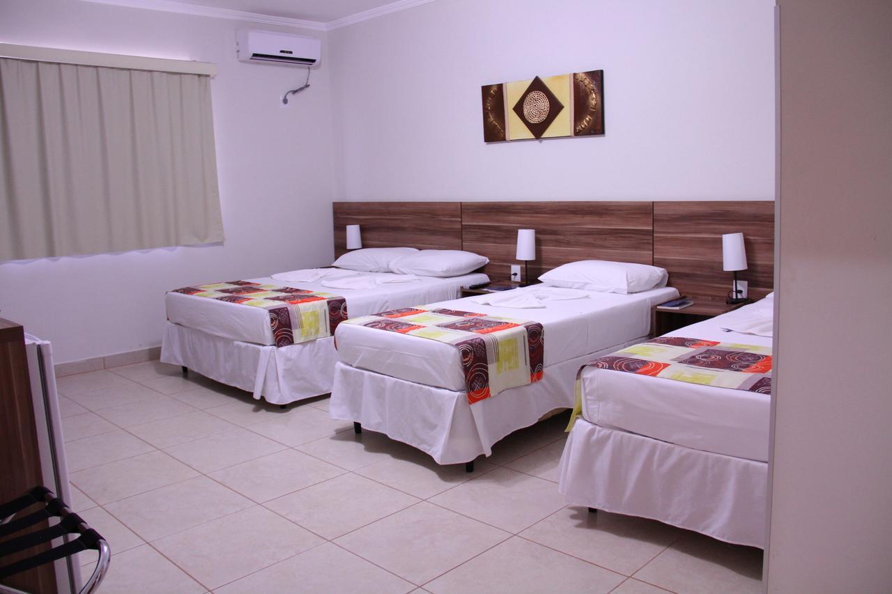 Beira Lago Palace Hotel Morrinhos  Екстер'єр фото