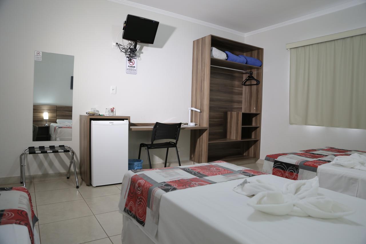 Beira Lago Palace Hotel Morrinhos  Екстер'єр фото