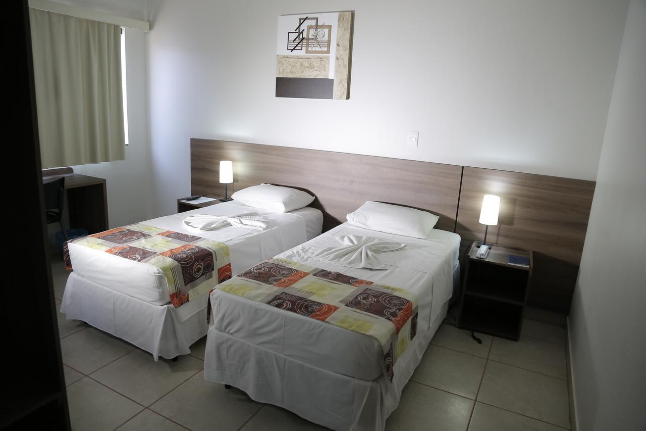 Beira Lago Palace Hotel Morrinhos  Екстер'єр фото
