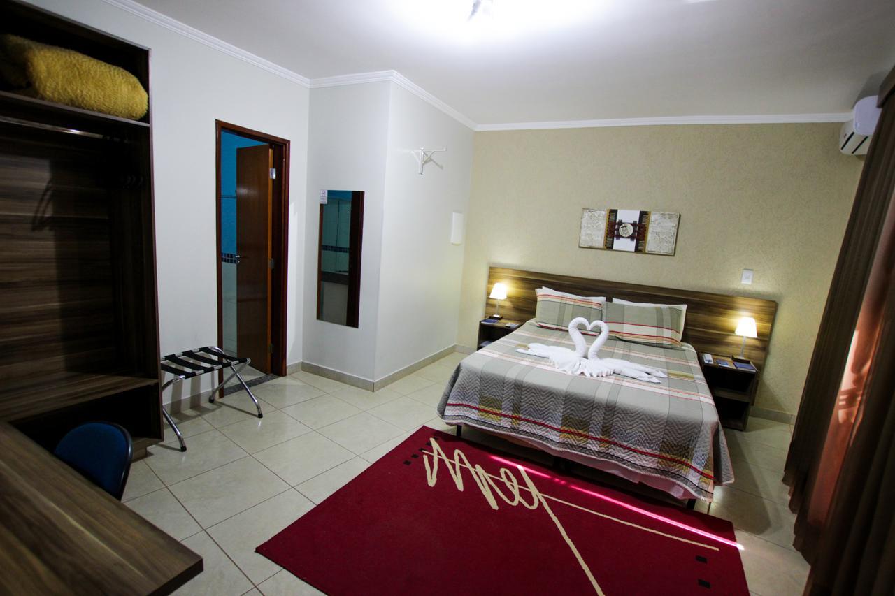 Beira Lago Palace Hotel Morrinhos  Екстер'єр фото