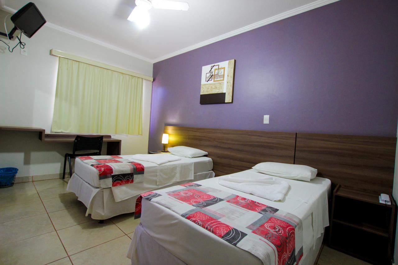 Beira Lago Palace Hotel Morrinhos  Екстер'єр фото